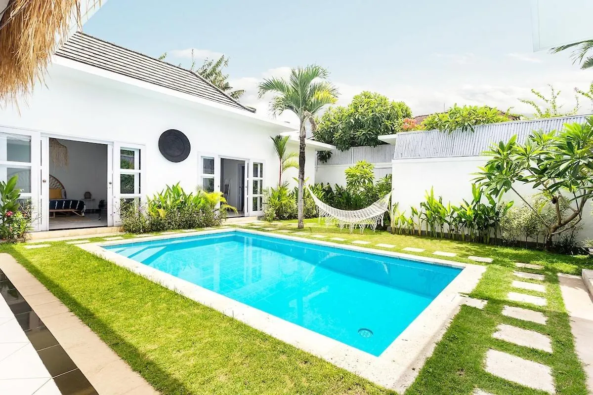 Boho Haven With Pool & Garden In Prime Location Villa Seminyak